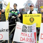 Foto: Ieva Leiniša, LETA, Jauns.lvhttp://jauns.lv/foto/zinas/33622-piketa-pie-rigas-domes-pieprasa-veloinfrastrukturas-uzlabosanu