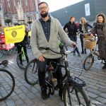 Foto: Ieva Leiniša, LETA, Jauns.lvhttp://jauns.lv/foto/zinas/33622-piketa-pie-rigas-domes-pieprasa-veloinfrastrukturas-uzlabosanu