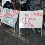 Foto: Sergejs Medvedevs, TV3
https://skaties.lv/zinas/latvija/iela-ir-brivibas-nav-veloaktivisti-pieprasa-rigas-domei-pildit-solijumus-ierikot-velocelus-un-sakt-domat-par-drosibu